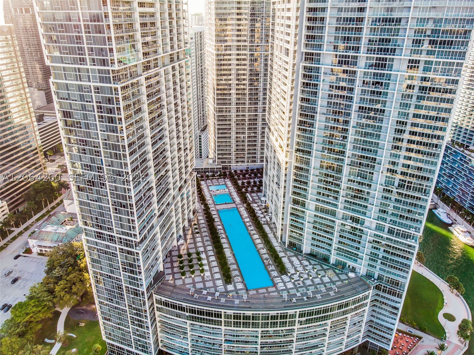 475 Brickell Ave #2813, Miami FL 33131