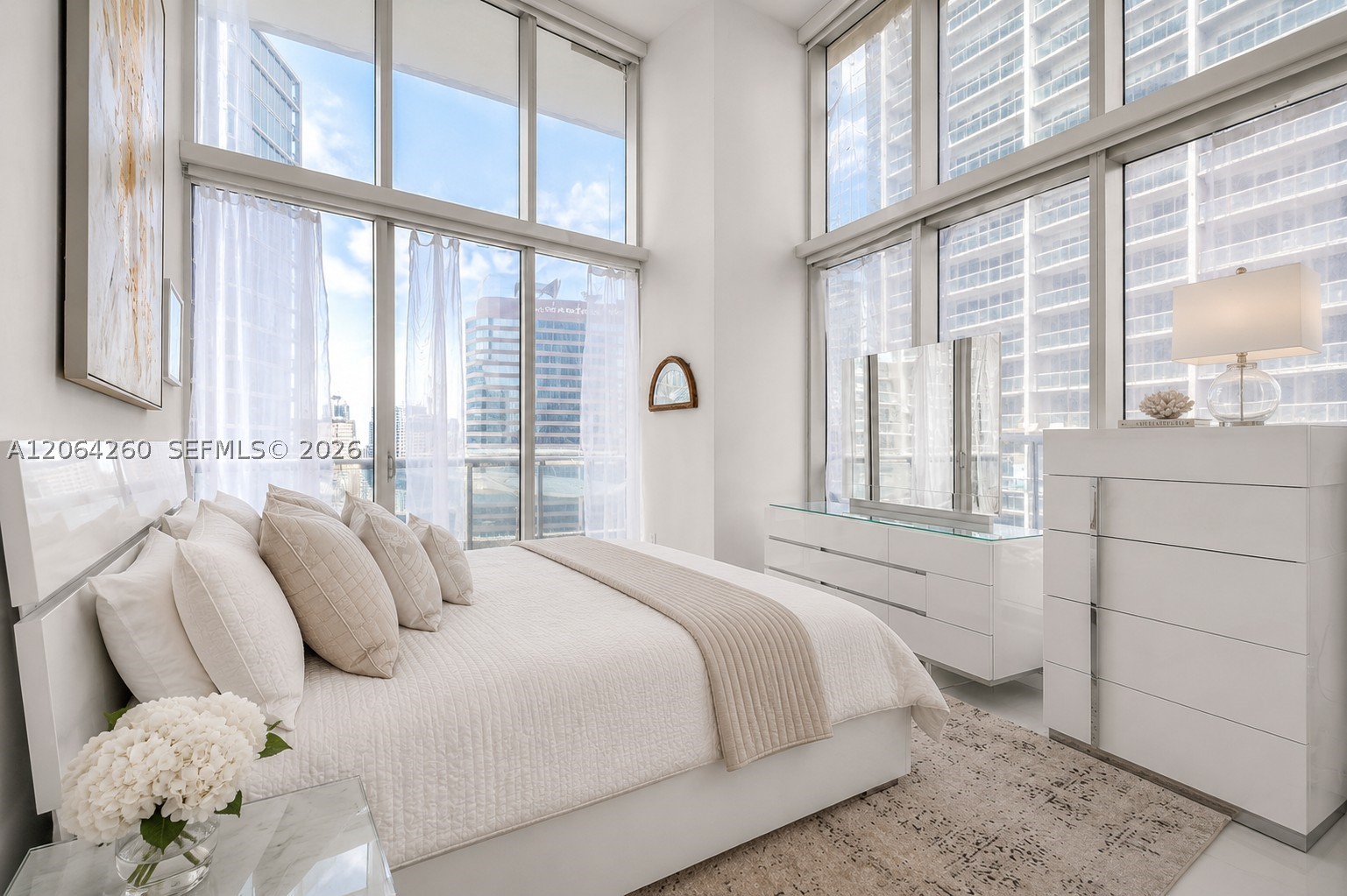 475 Brickell Ave #2813, Miami FL 33131