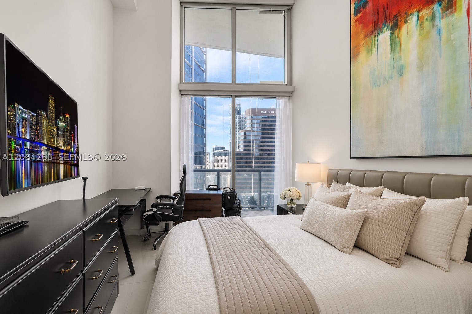 475 Brickell Ave #2813, Miami FL 33131