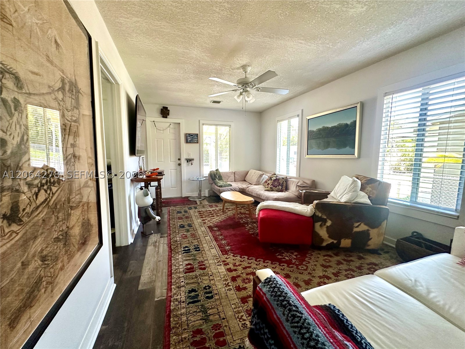 3611 OAK AV, Miami FL 33133
