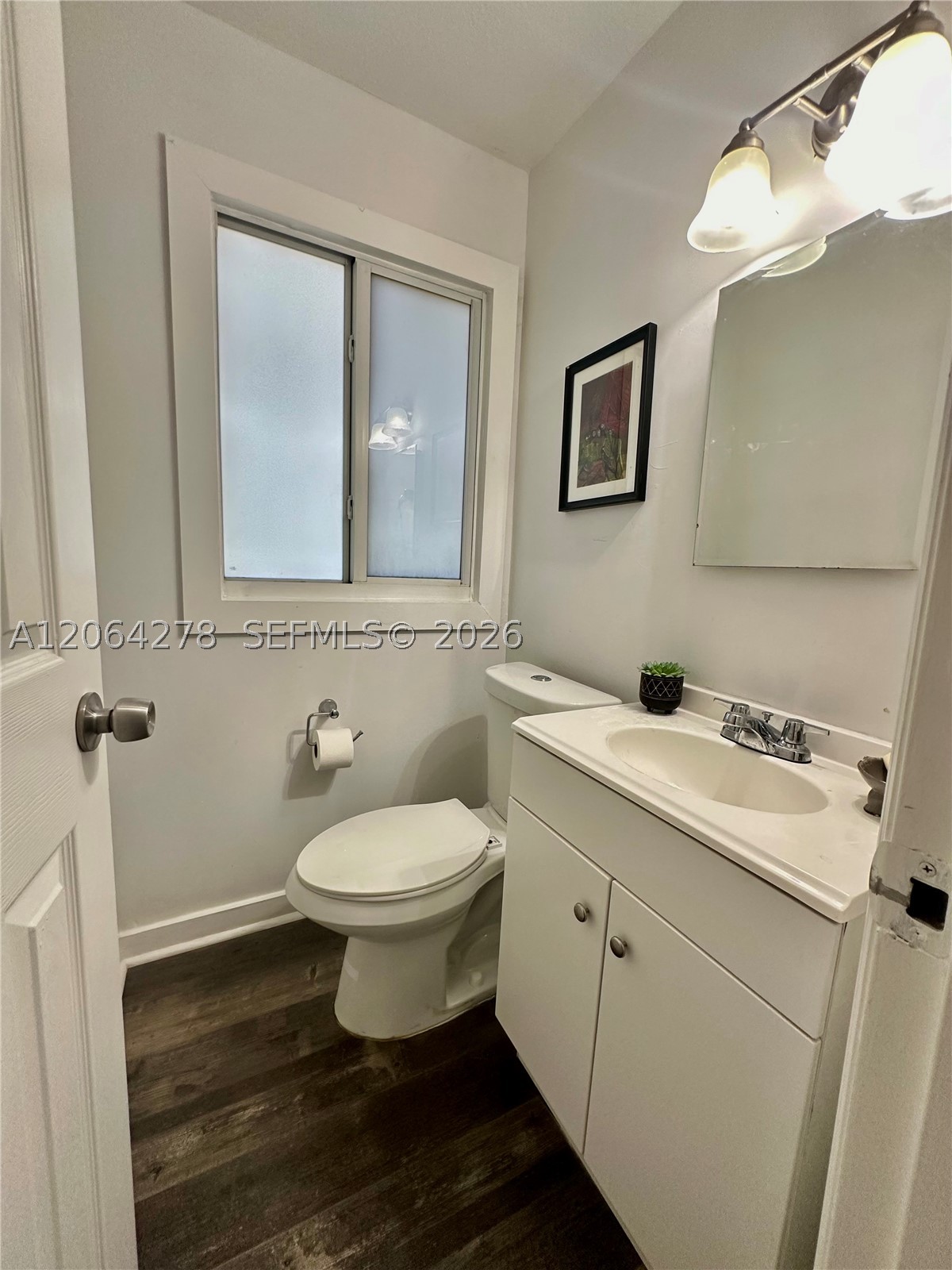3611 OAK AV, Miami FL 33133