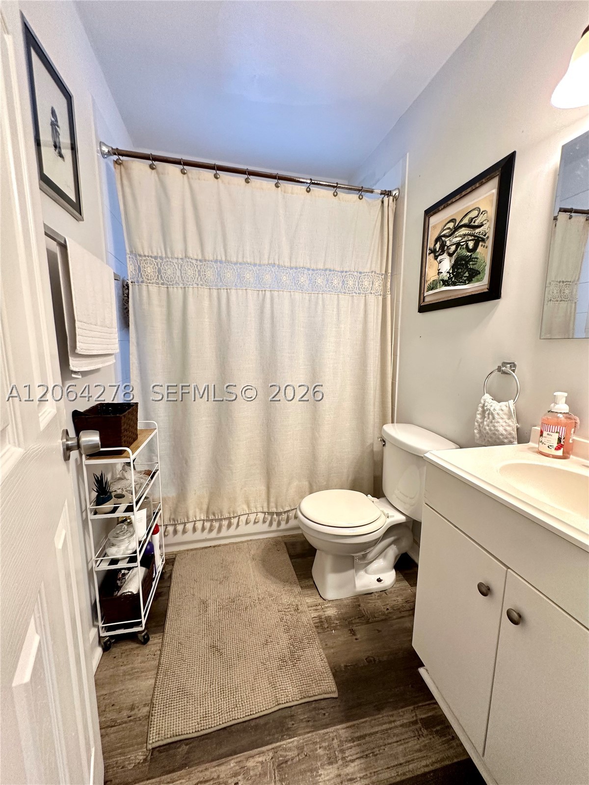 3611 OAK AV, Miami FL 33133
