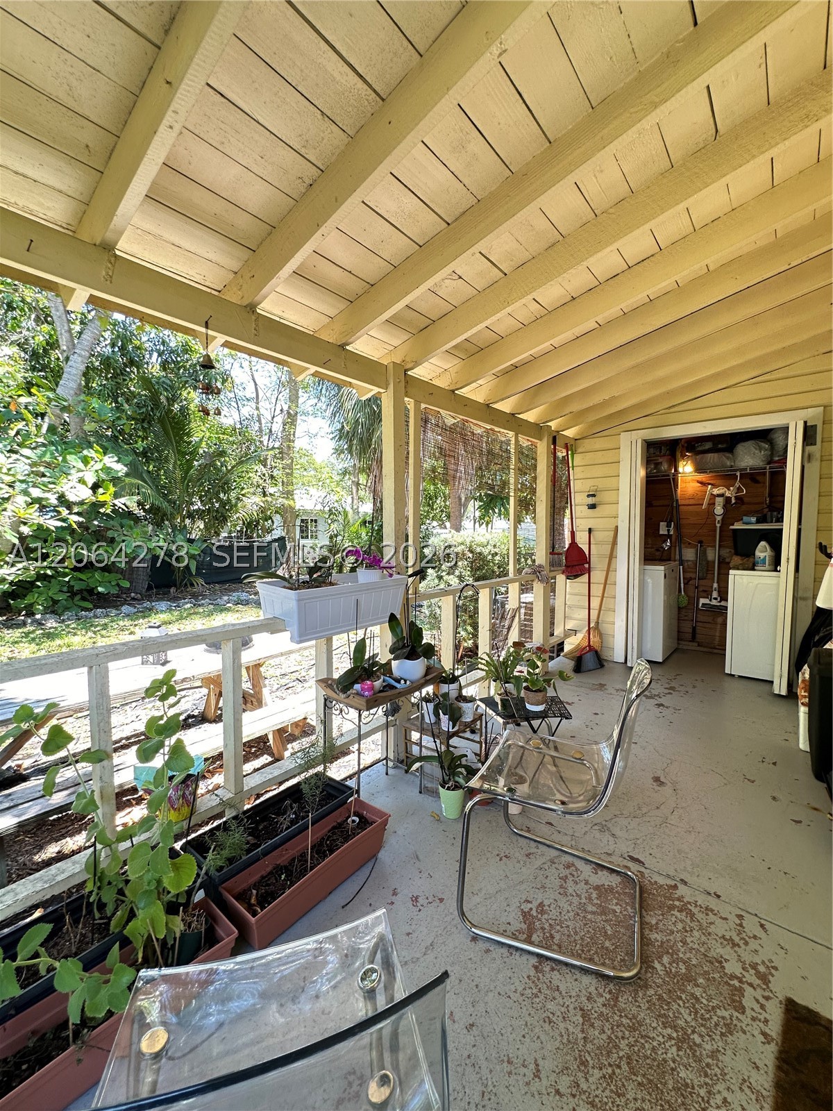 3611 OAK AV, Miami FL 33133