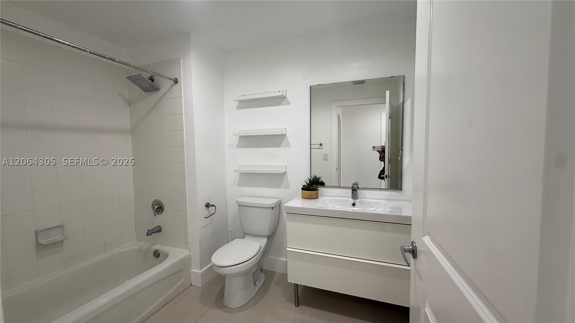 10 Aragon Ave #713, Coral Gables FL 33134