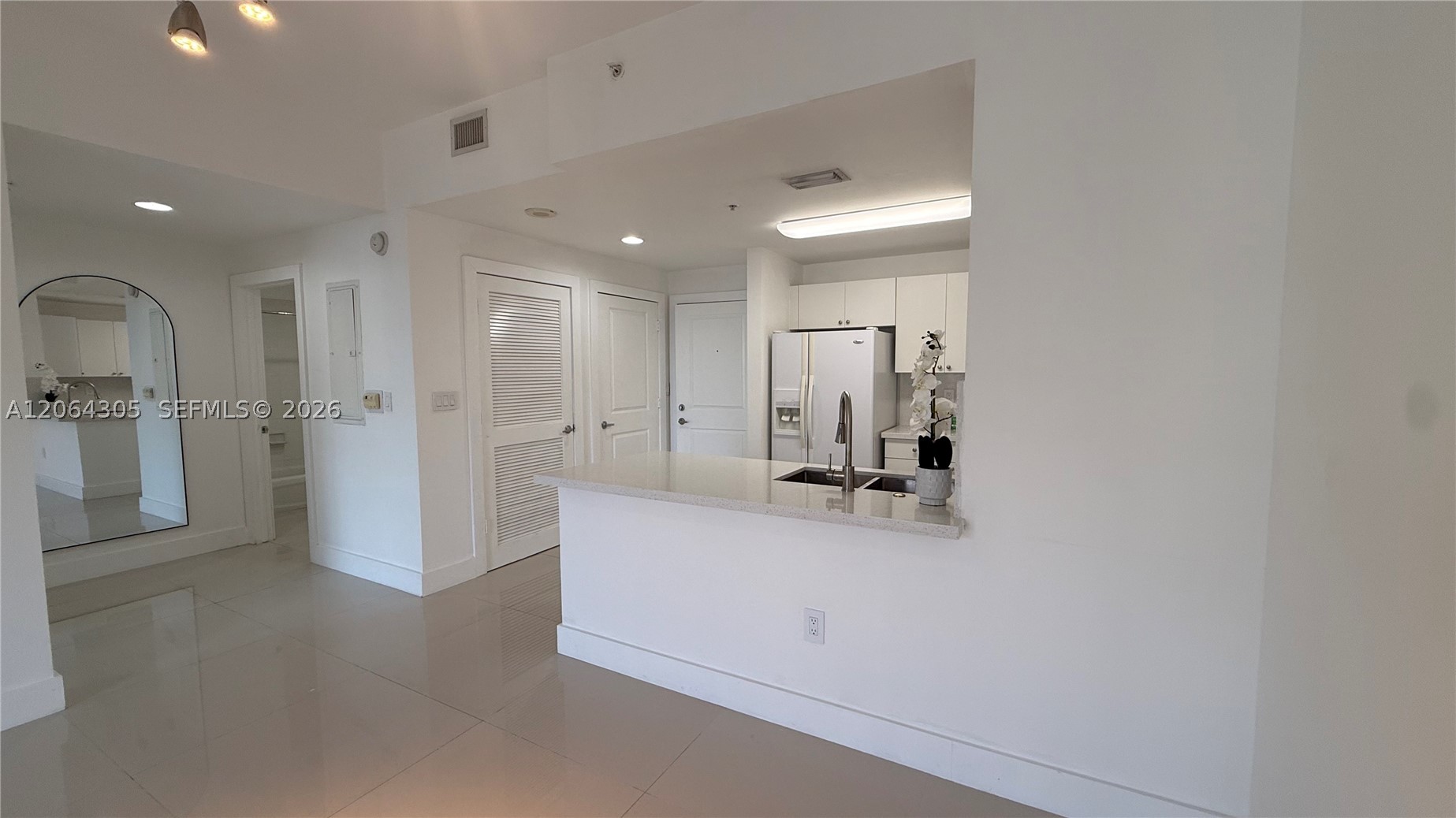 10 Aragon Ave #713, Coral Gables FL 33134