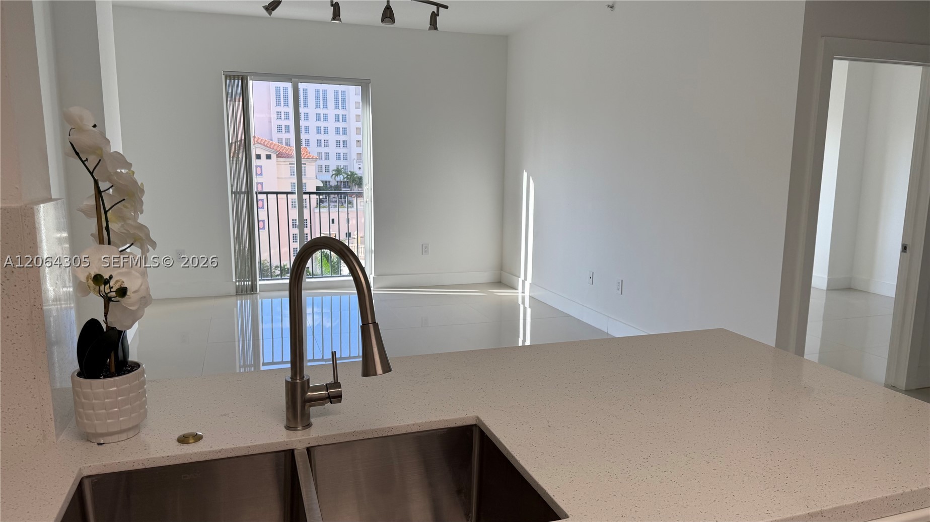 10 Aragon Ave #713, Coral Gables FL 33134