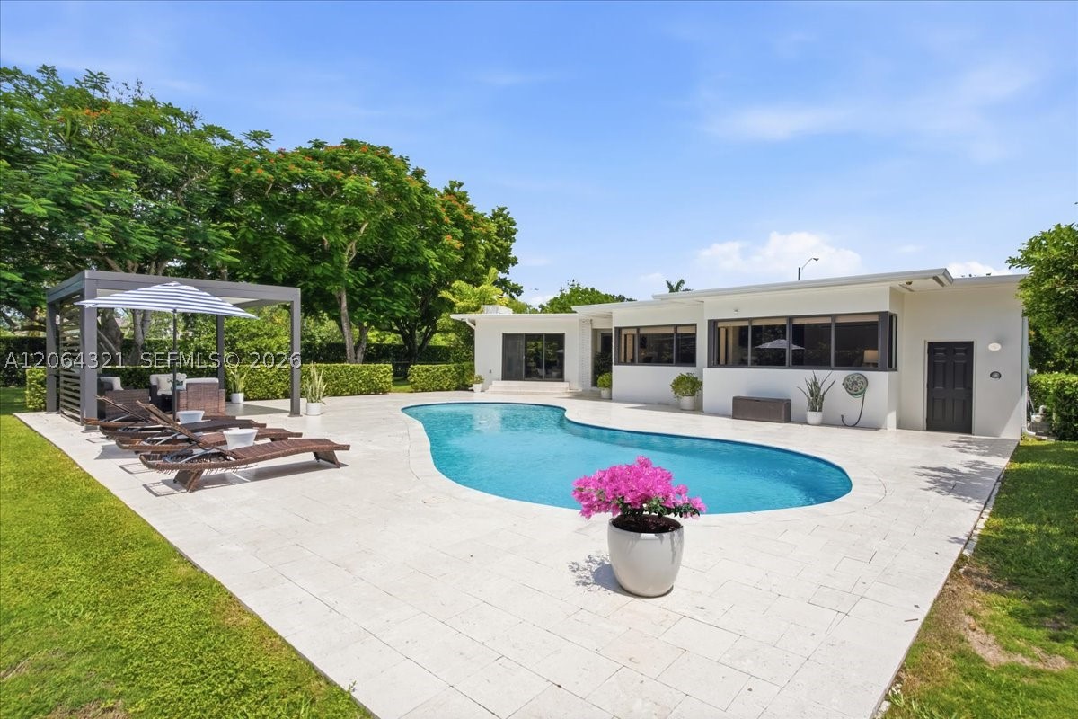 7240 Sunset Dr, Miami FL 33143