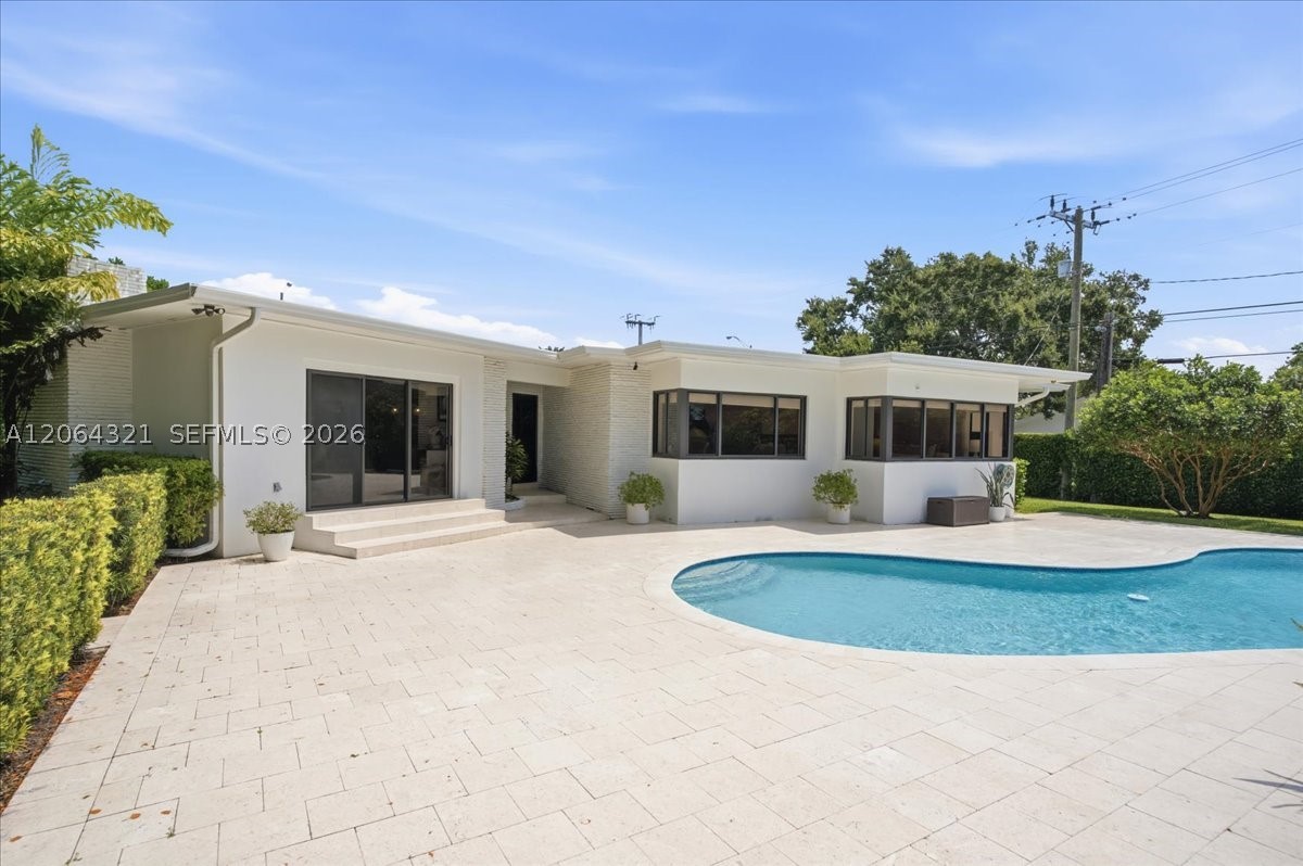 7240 Sunset Dr, Miami FL 33143
