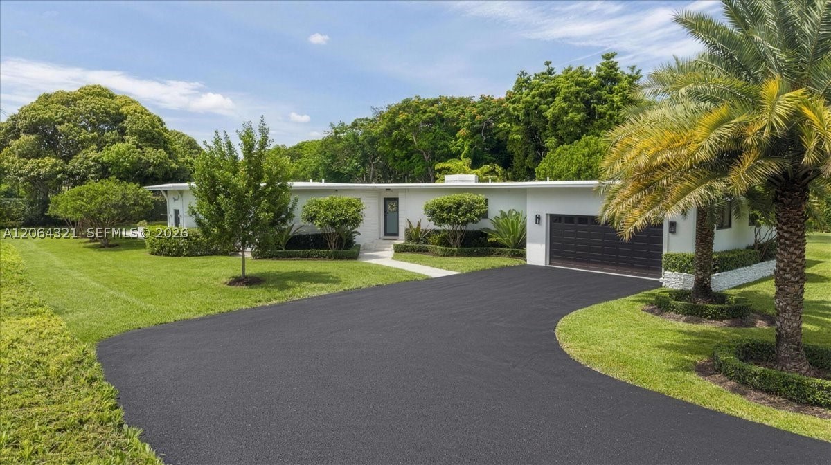 7240 Sunset Dr, Miami FL 33143