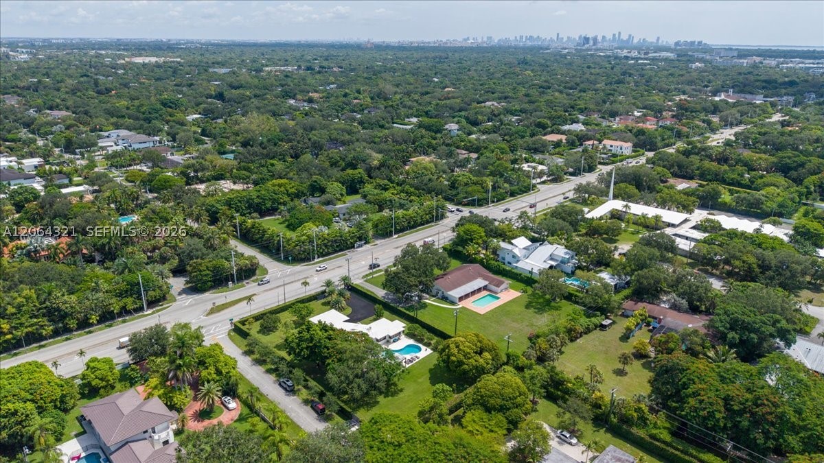 7240 Sunset Dr, Miami FL 33143