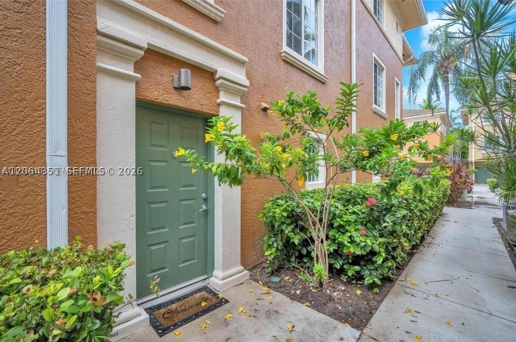 2845 NE 185th St #906, Aventura FL 33180