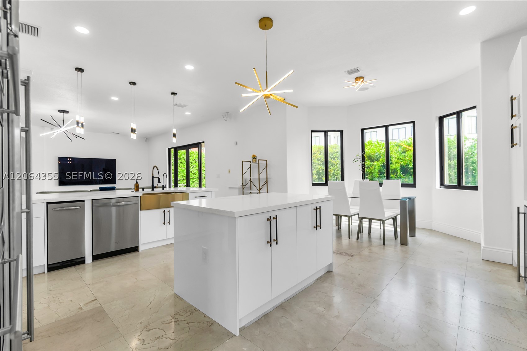 7965 SW 195th St, Cutler Bay FL 33157
