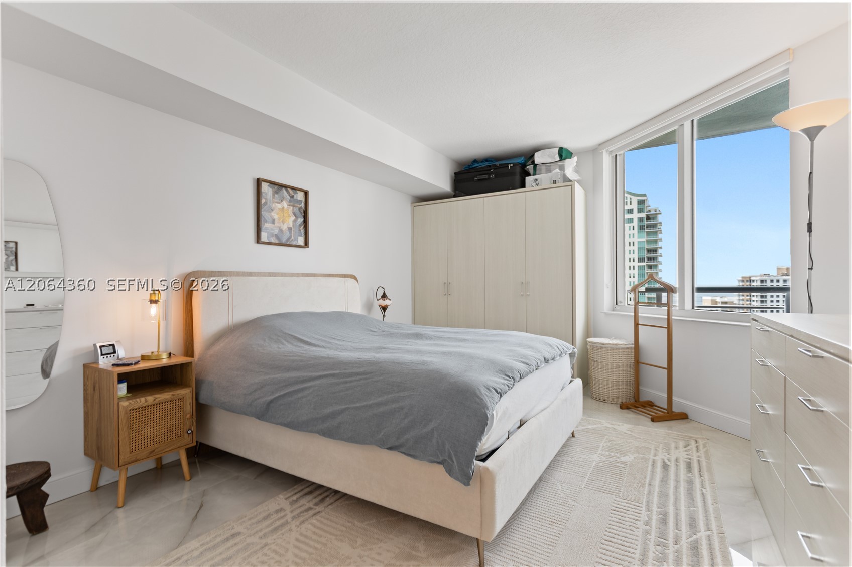 325 S Biscayne Blvd #3421, Miami FL 33131