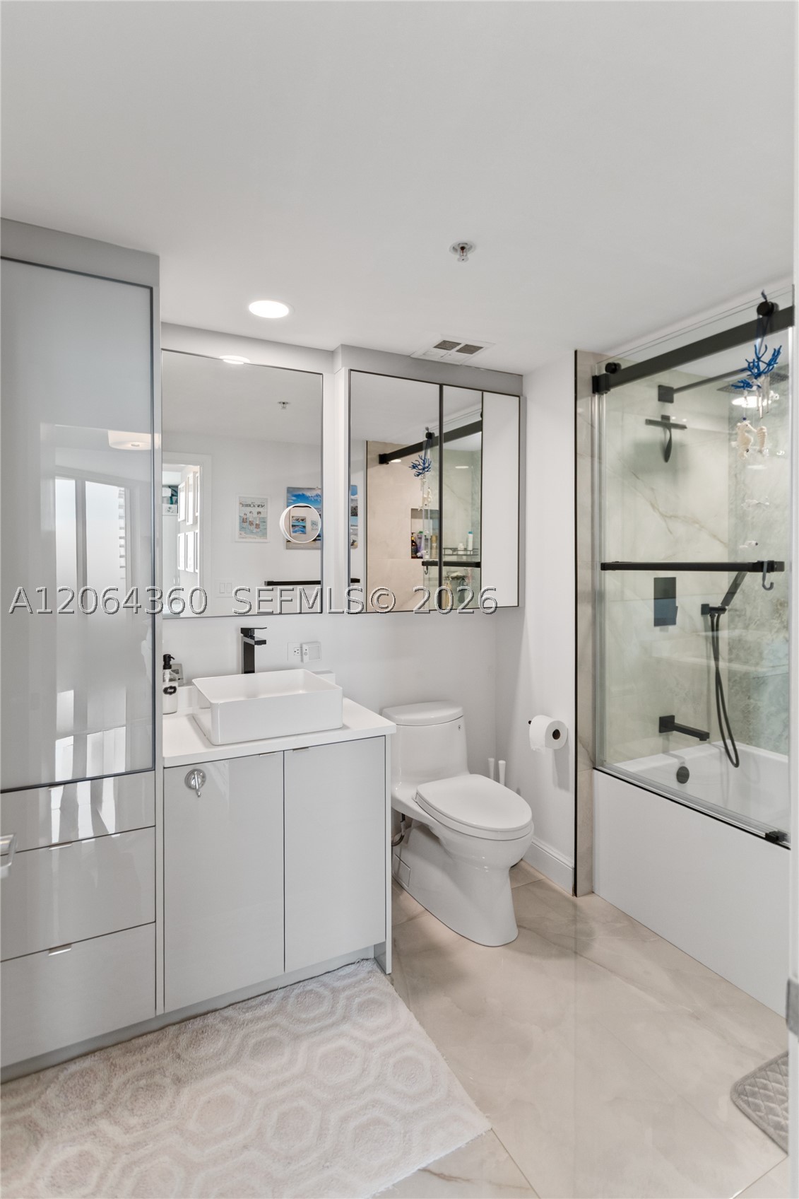 325 S Biscayne Blvd #3421, Miami FL 33131