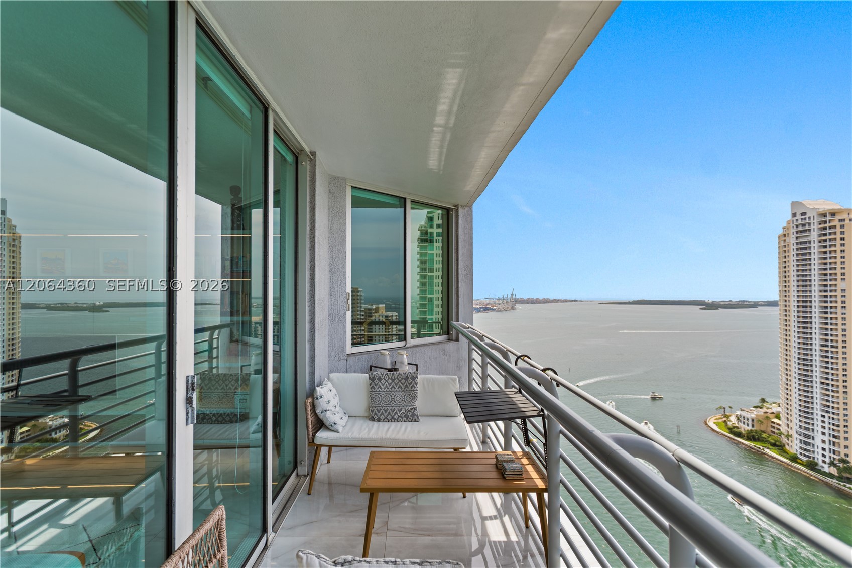 325 S Biscayne Blvd #3421, Miami FL 33131