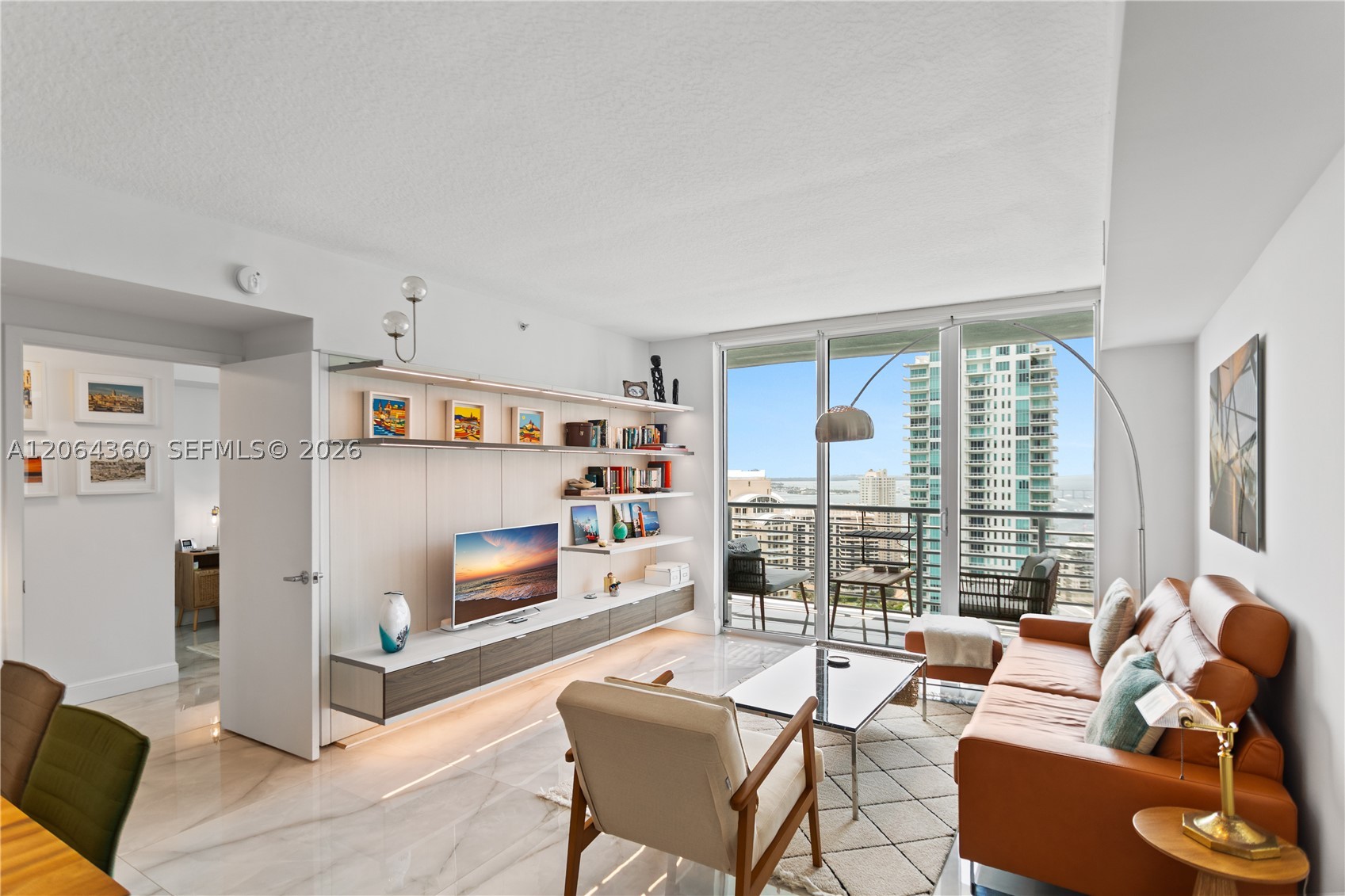 325 S Biscayne Blvd #3421, Miami FL 33131