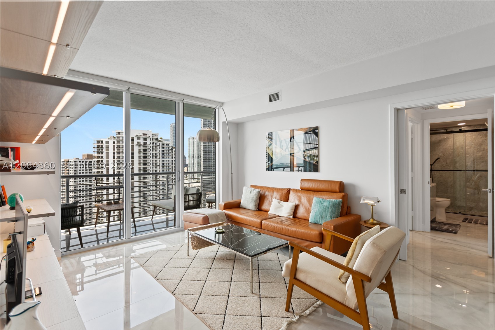325 S Biscayne Blvd #3421, Miami FL 33131