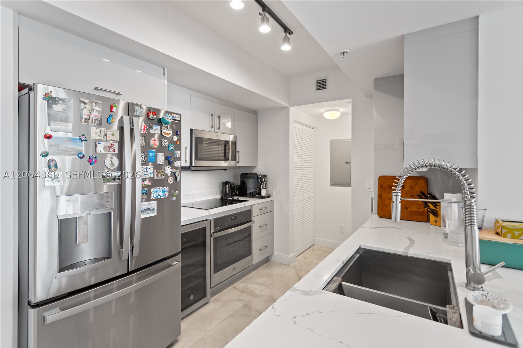 325 S Biscayne Blvd #3421, Miami FL 33131
