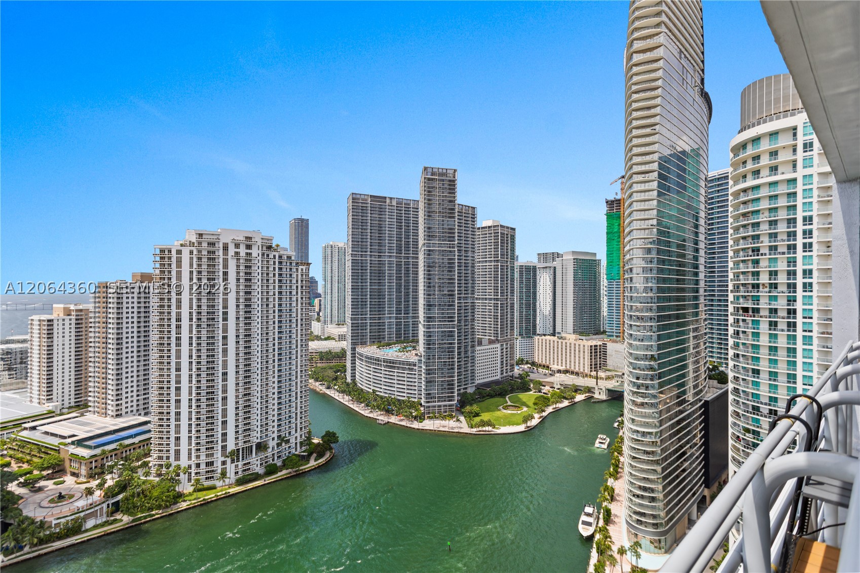 325 S Biscayne Blvd #3421, Miami FL 33131