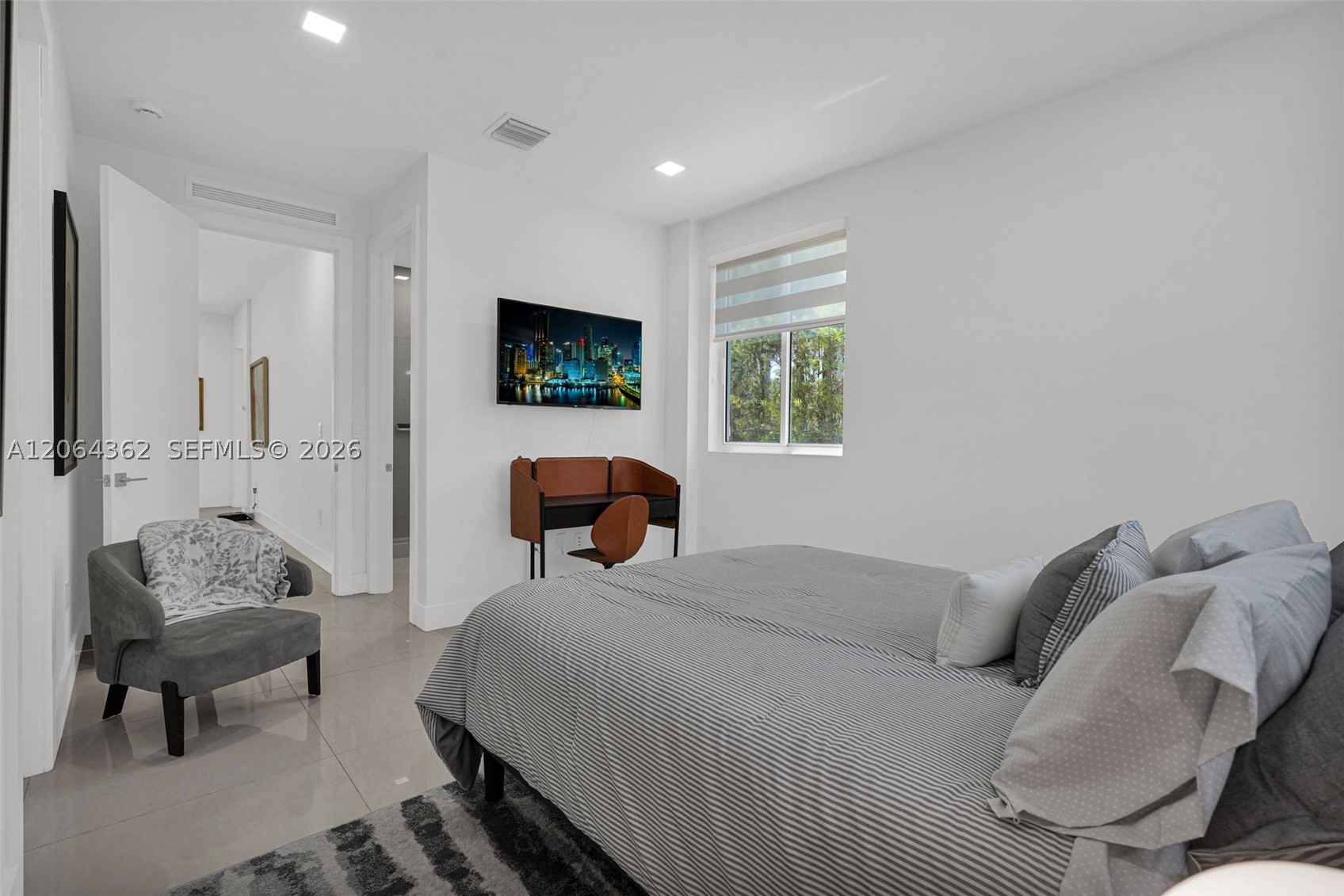 7509 NW 99th Ave, Doral FL 33178