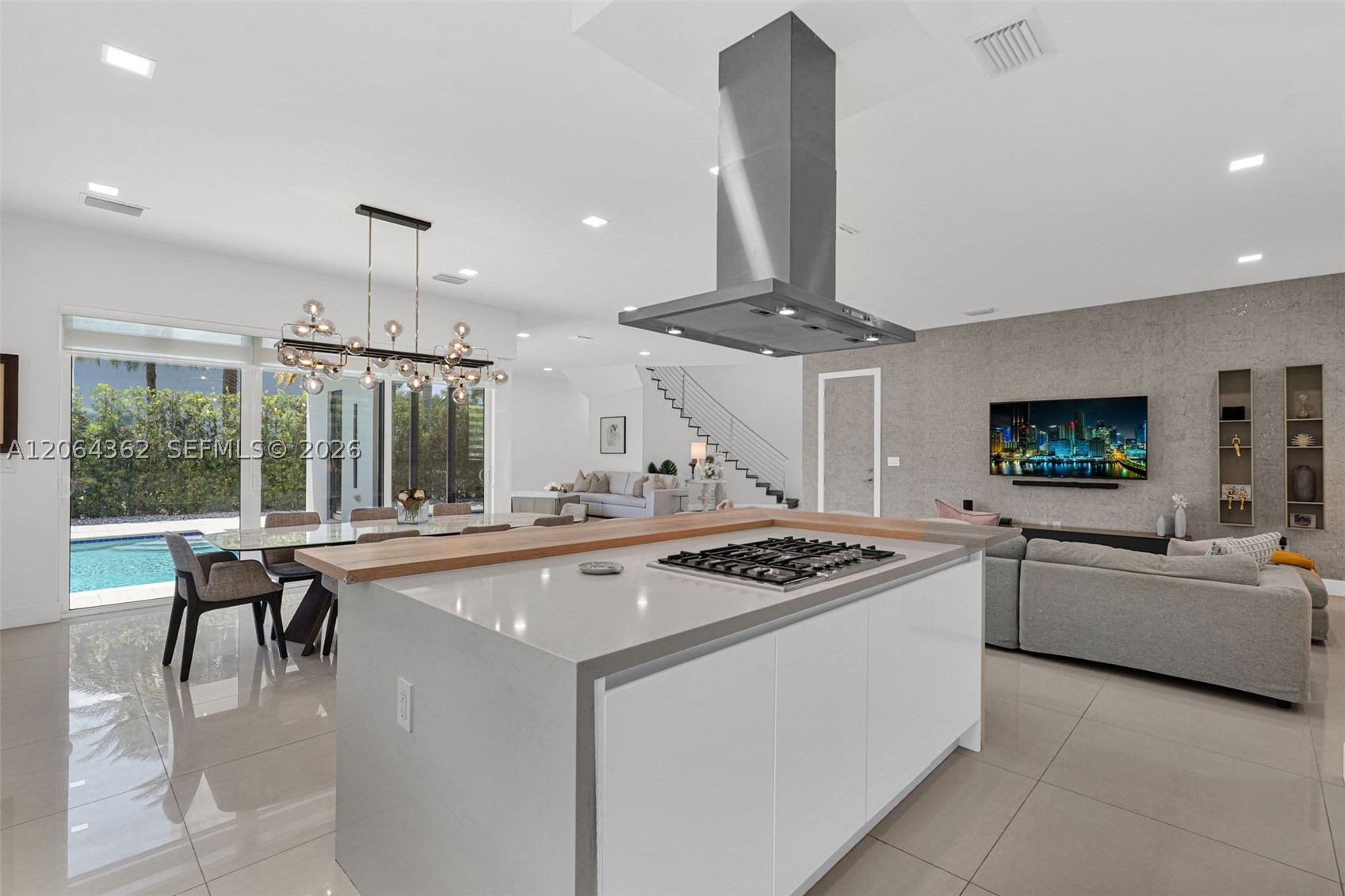 7509 NW 99th Ave, Doral FL 33178