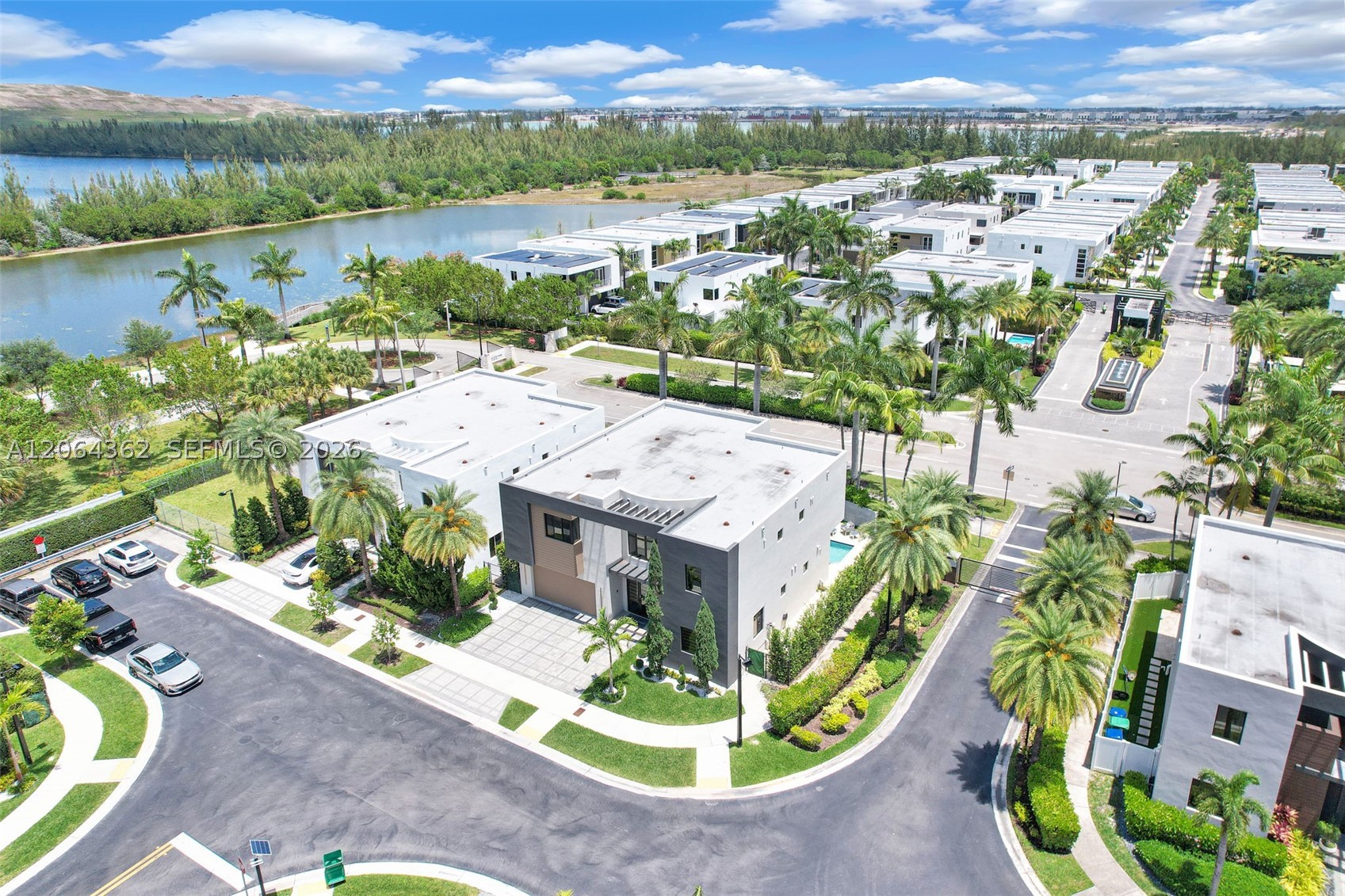 7509 NW 99th Ave, Doral FL 33178