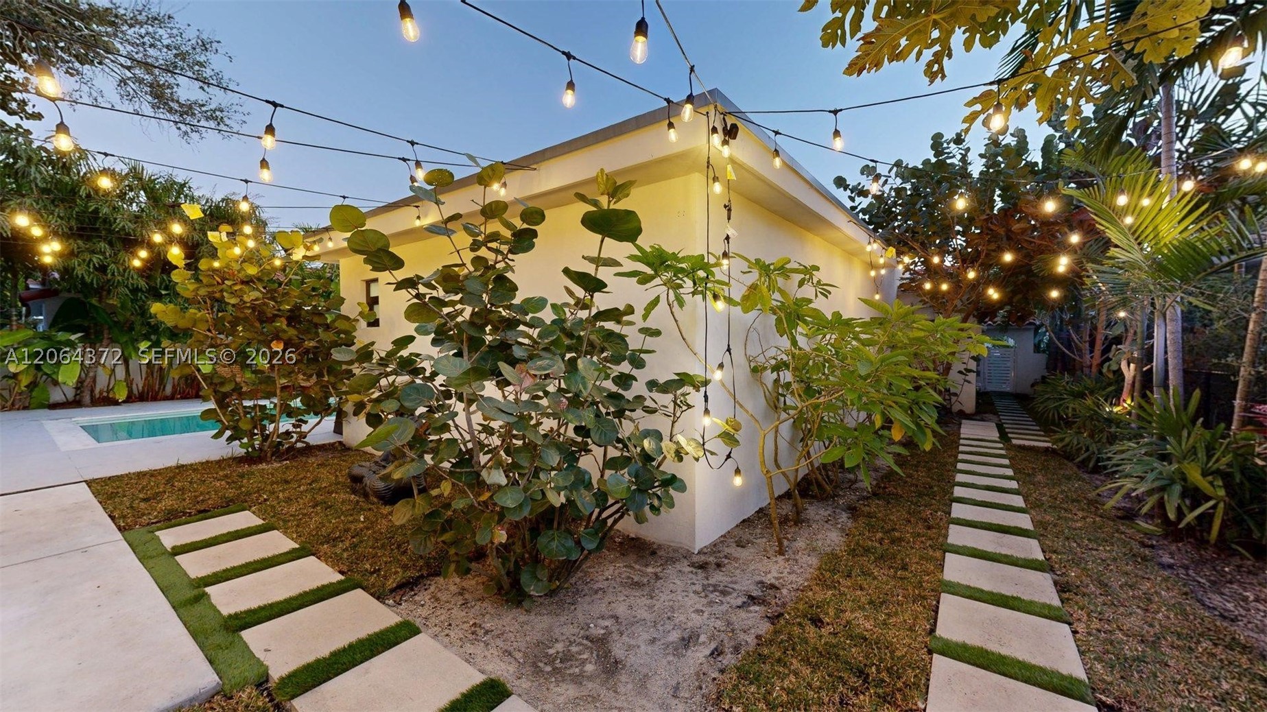 1277 SW 19th St, Miami FL 33145