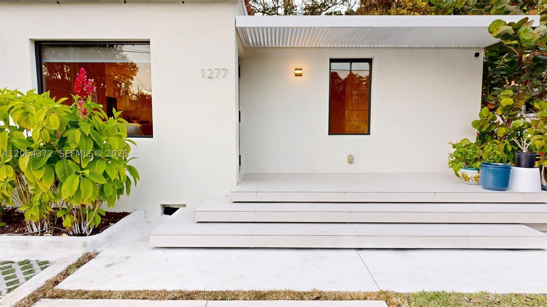 1277 SW 19th St, Miami FL 33145