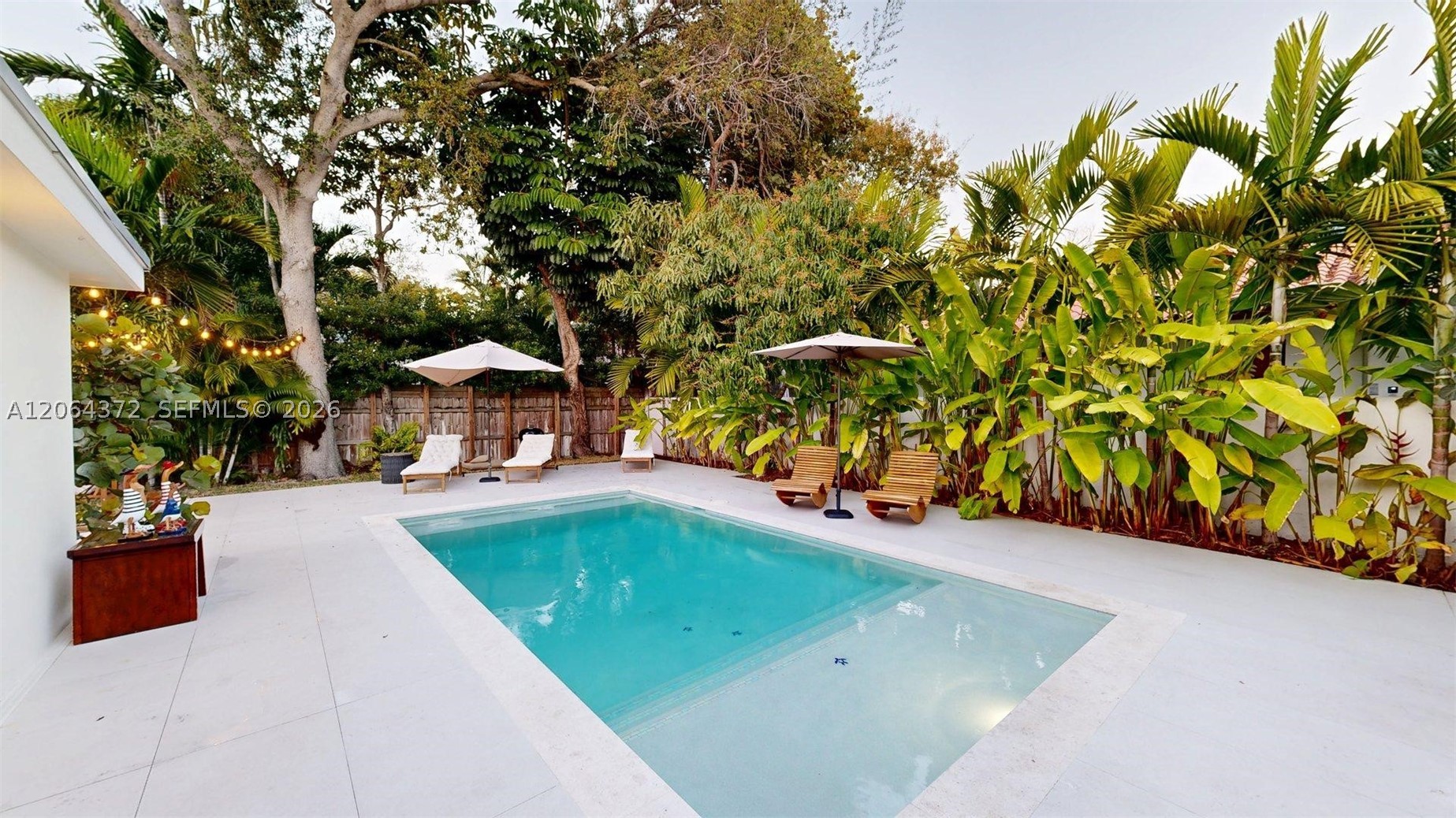 1277 SW 19th St, Miami FL 33145