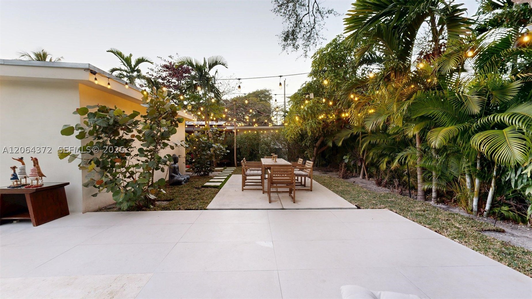 1277 SW 19th St, Miami FL 33145