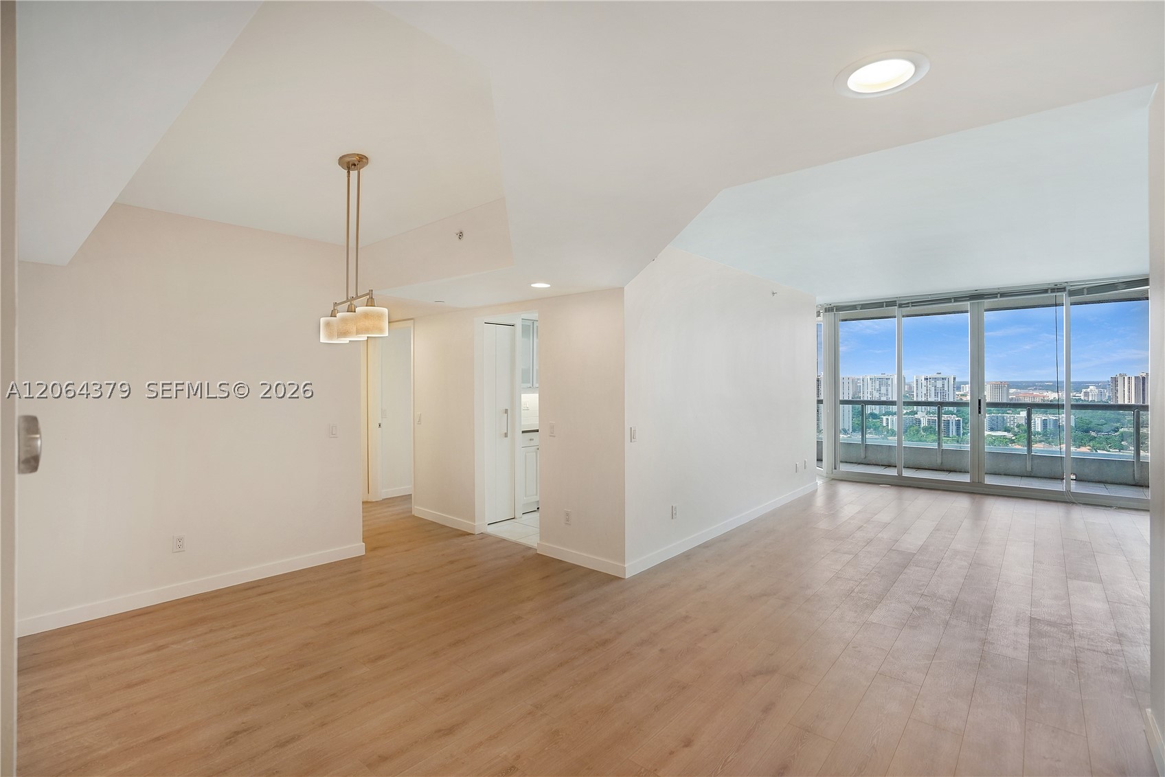 21205 Yacht Club Dr #2604, Aventura FL 33180