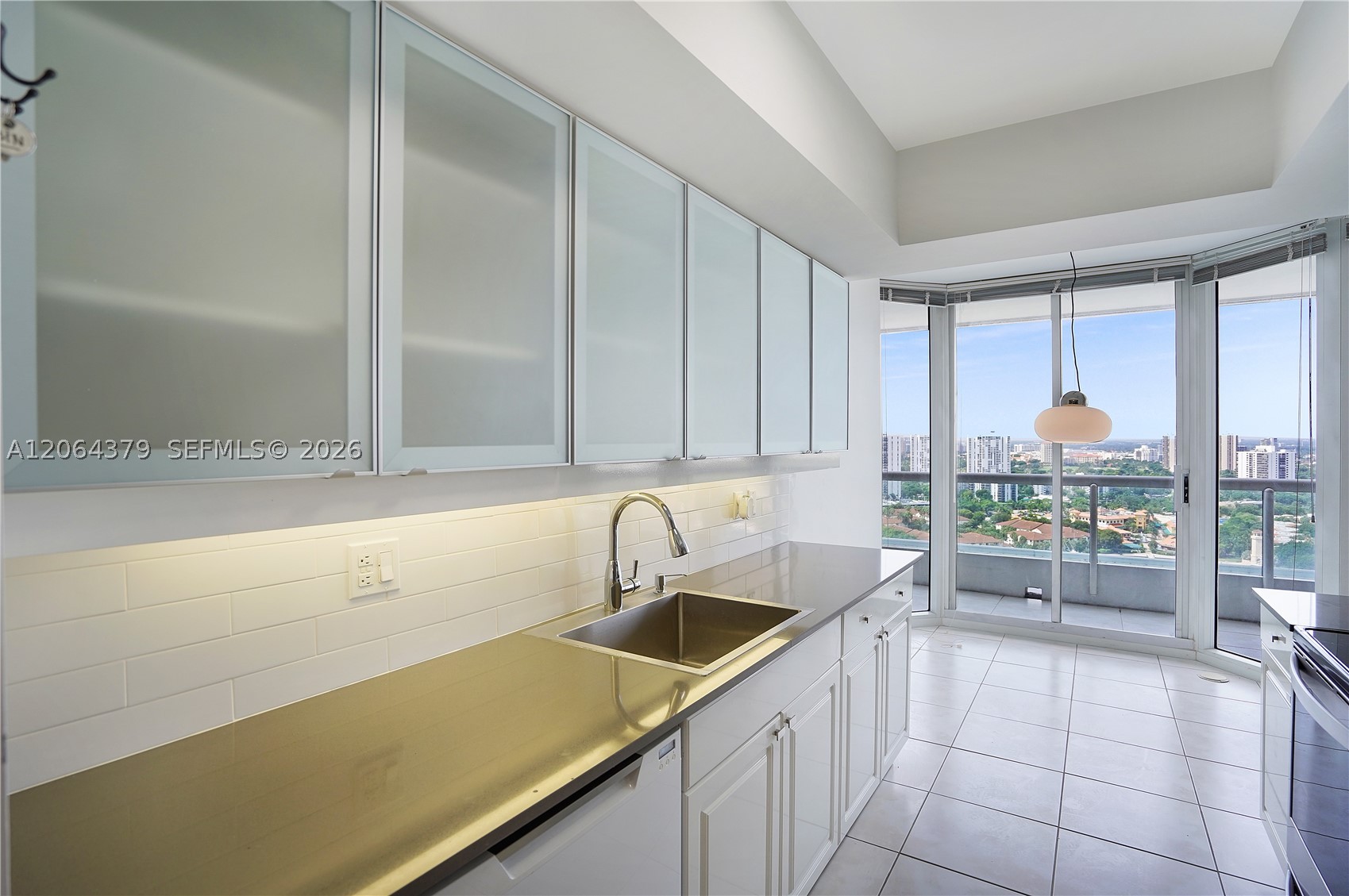 21205 Yacht Club Dr #2604, Aventura FL 33180