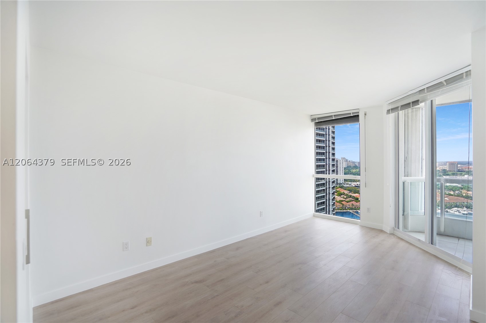 21205 Yacht Club Dr #2604, Aventura FL 33180