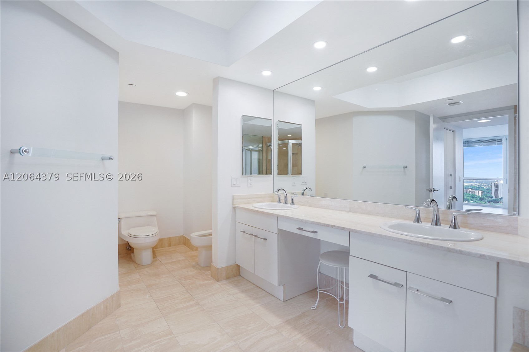 21205 Yacht Club Dr #2604, Aventura FL 33180