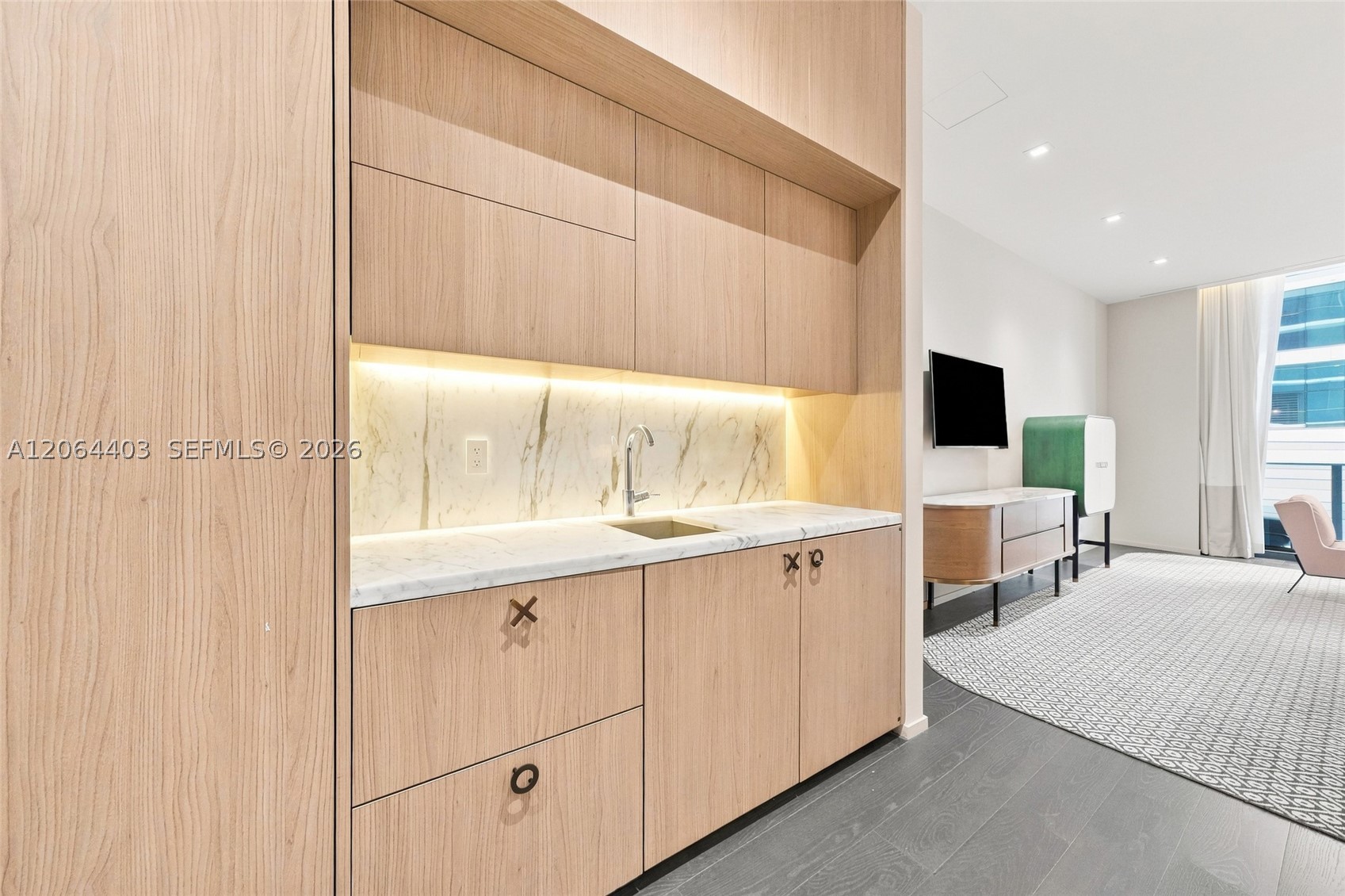 801 S Miami Ave #610, Miami FL 33130
