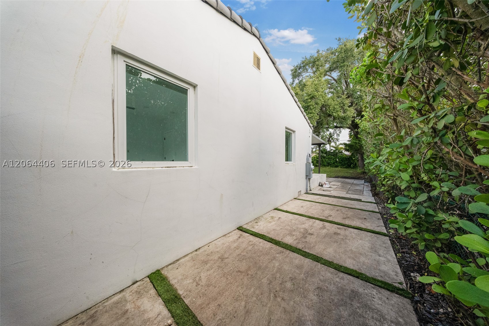 1935 SW 24th Ter, Miami FL 33145