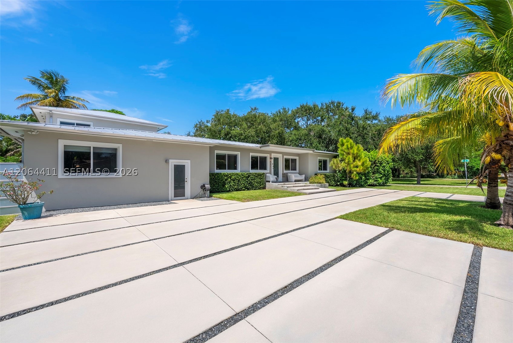 831 NE 109th St, Biscayne Park FL 33161