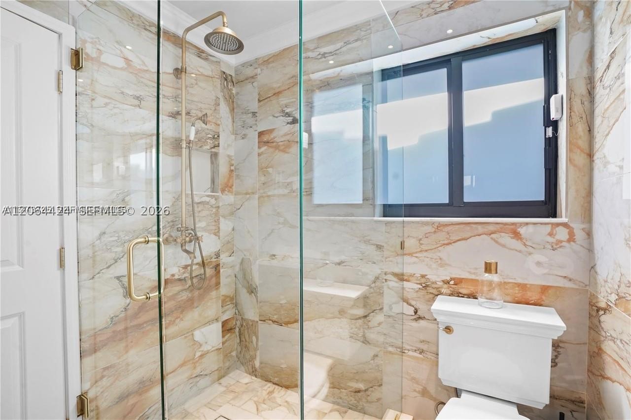 1625 Daytonia Rd, Miami Beach FL 33141
