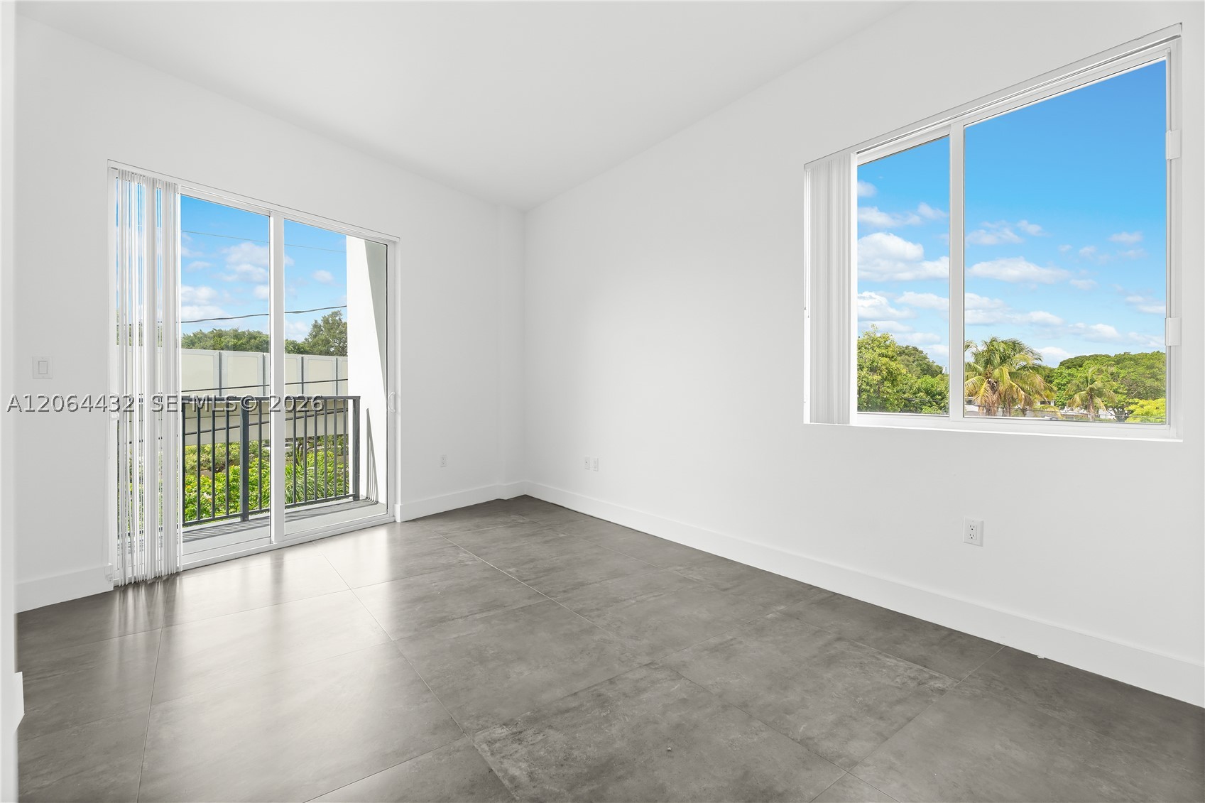 2010 SW 25th Ter #305, Miami FL 33133