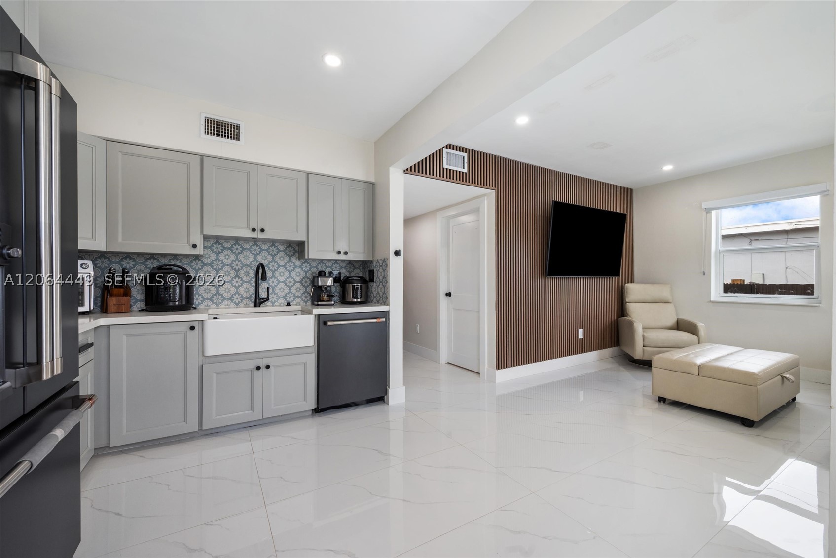 11120 SW 2nd St, Sweetwater FL 33174