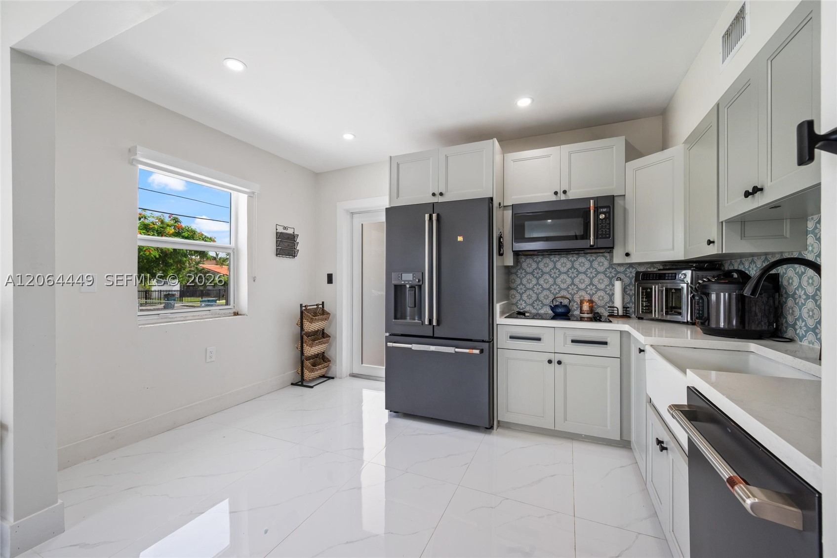 11120 SW 2nd St, Sweetwater FL 33174