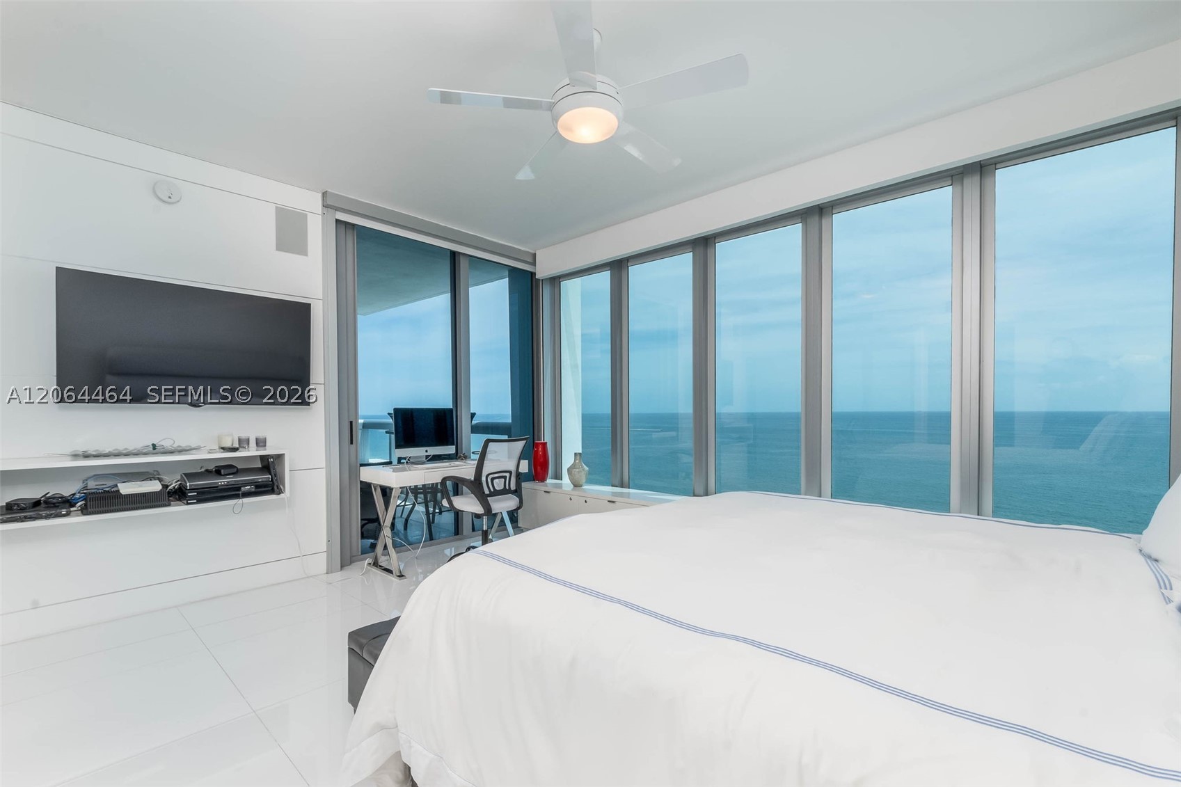6899 Collins Ave #1905, Miami Beach FL 33141