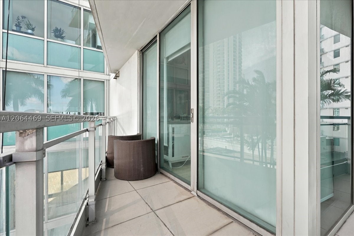 92 SW 3rd St #1210, Miami FL 33130