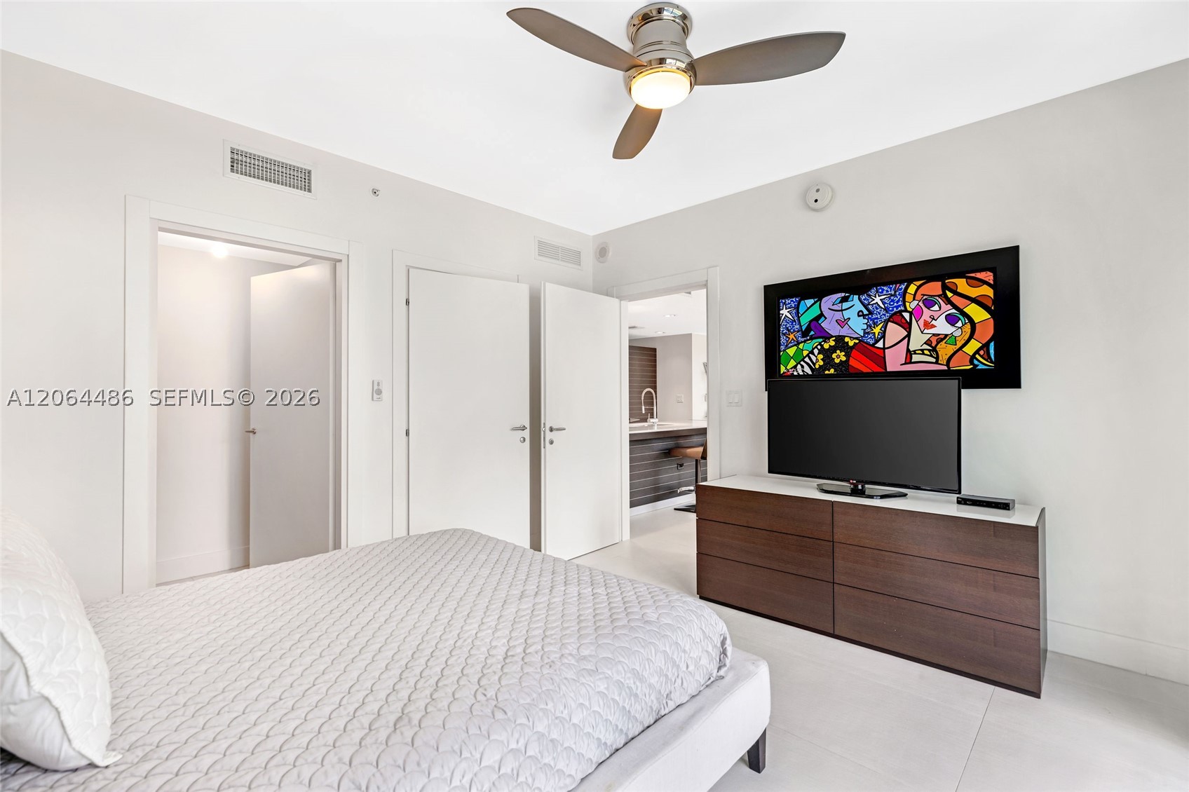 200 Biscayne Boulevard Way #504, Miami FL 33131
