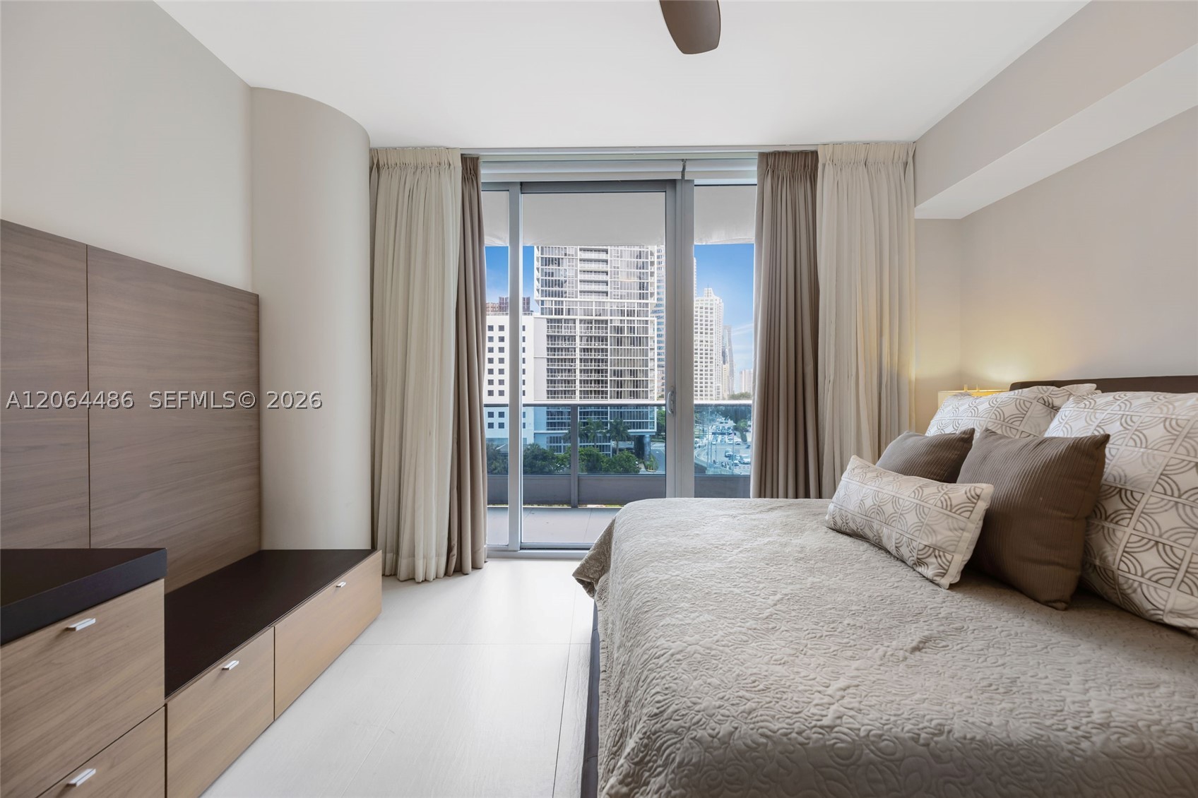 200 Biscayne Boulevard Way #504, Miami FL 33131