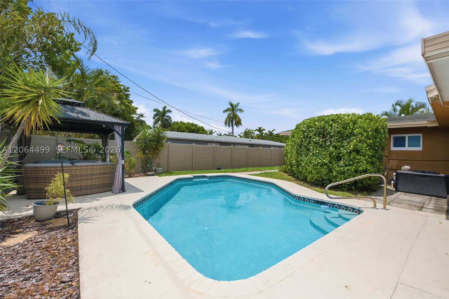 5640 NE 16th Ave, Fort Lauderdale FL 33334