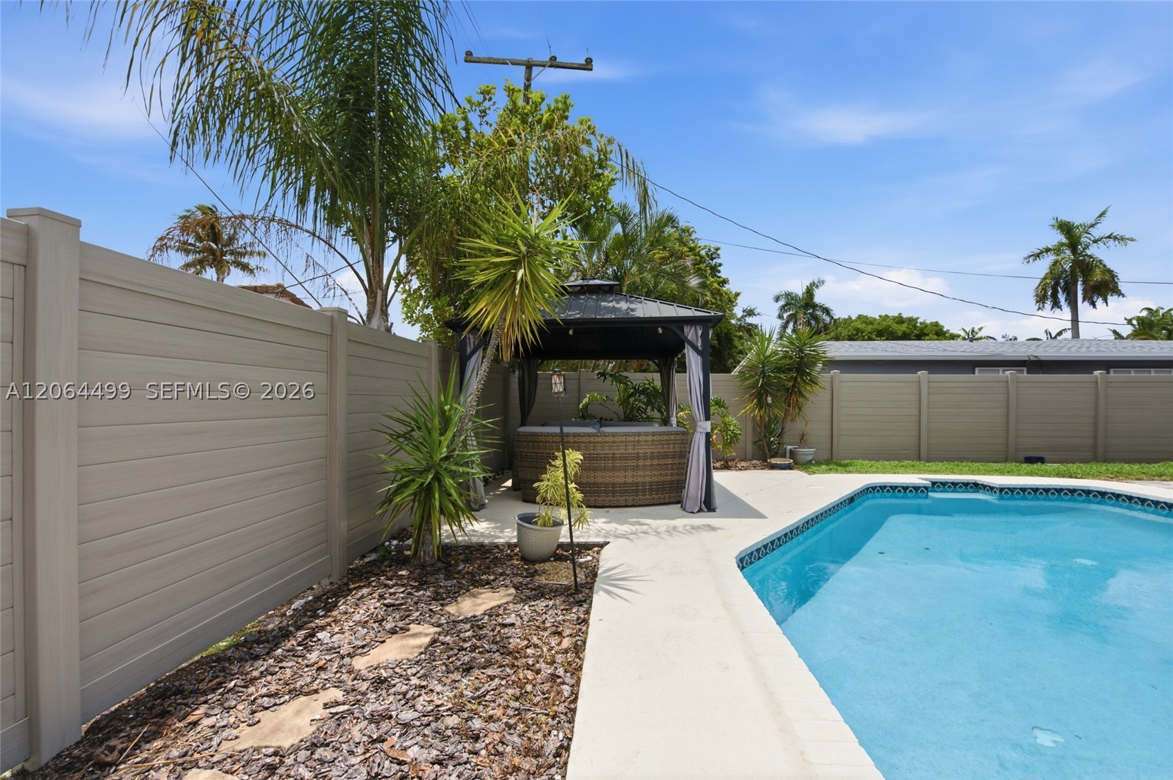 5640 NE 16th Ave, Fort Lauderdale FL 33334