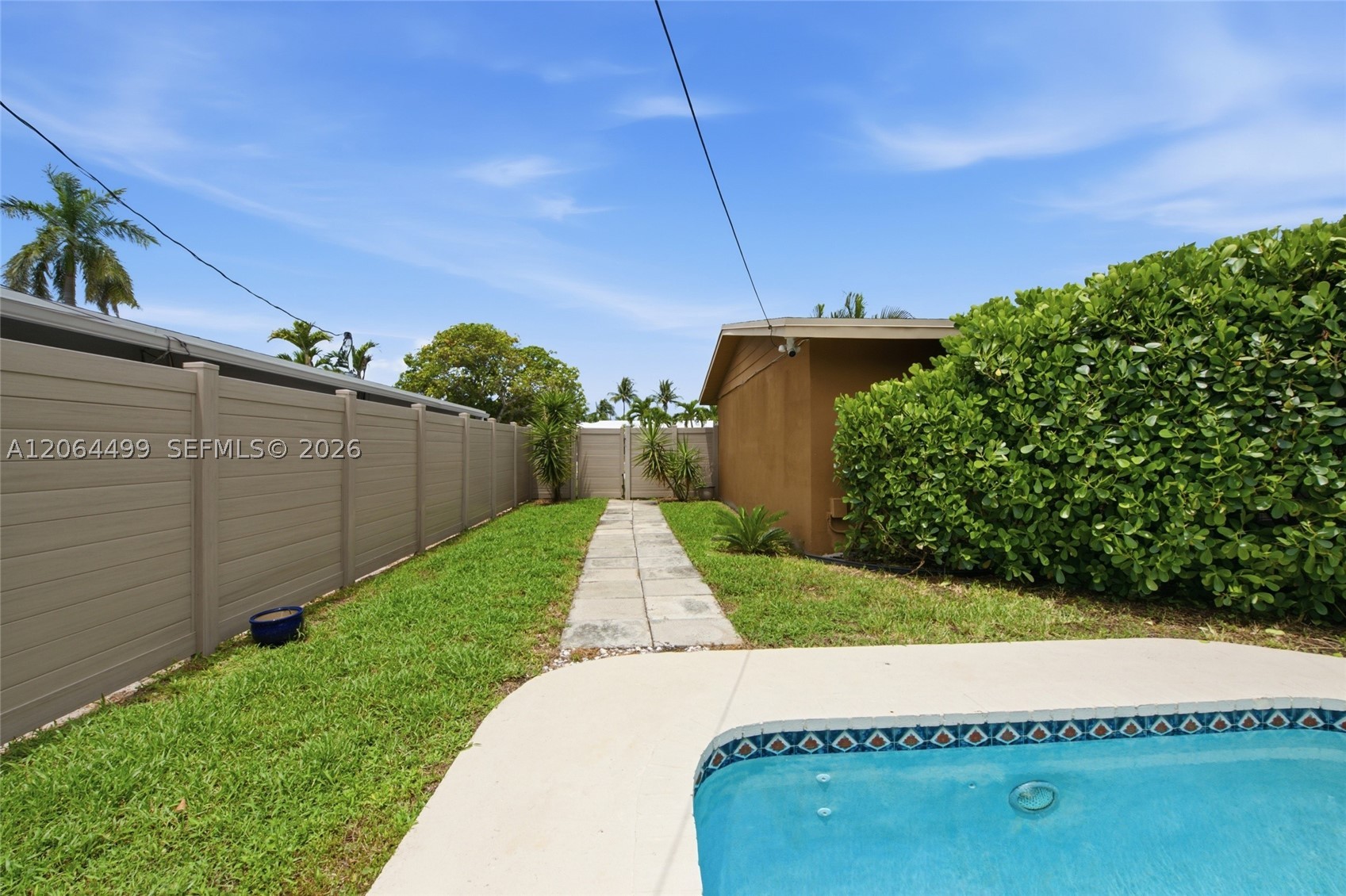 5640 NE 16th Ave, Fort Lauderdale FL 33334