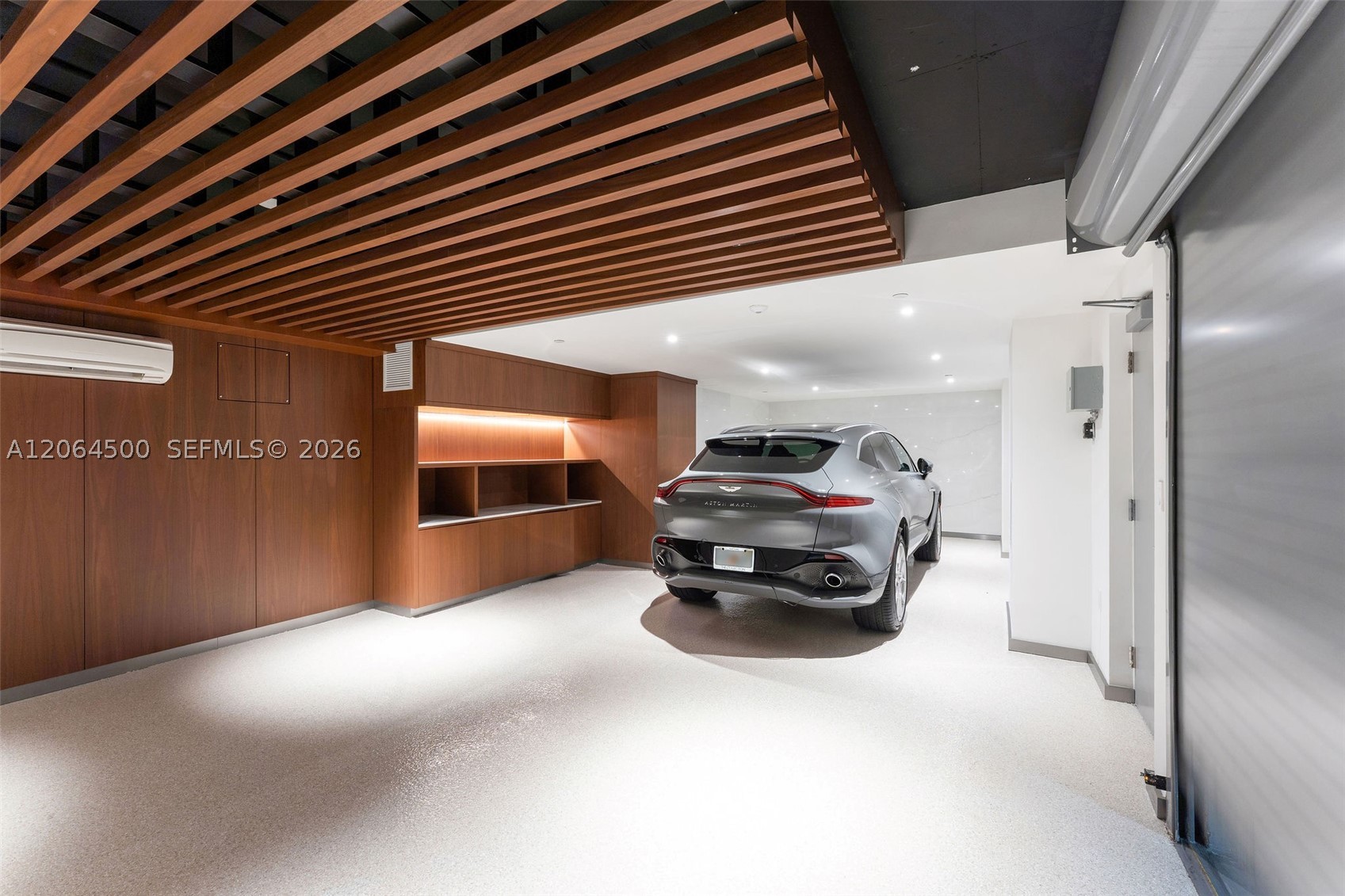 300 Biscayne Blvd Way #6301, Miami FL 33131
