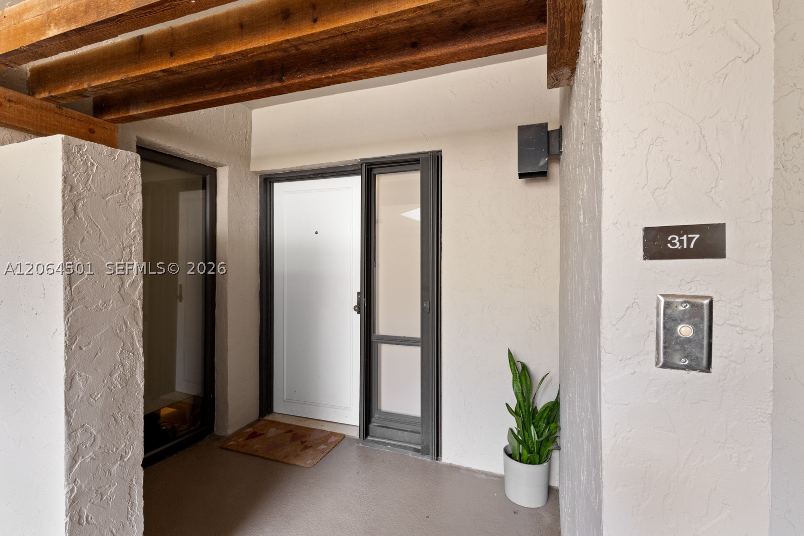 161 Crandon Blvd #317, Key Biscayne FL 33149